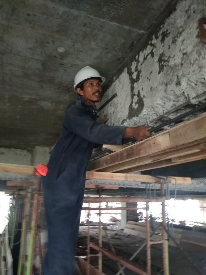 Grouting Non Shrink — dokumentasi aplikasi di lapangan (slide p-16)