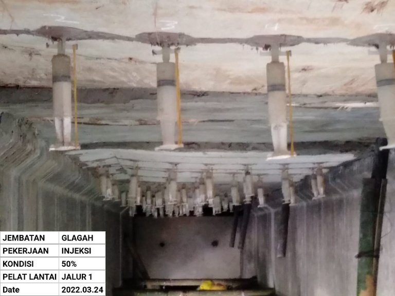 Crack Injeksi Resin — dokumentasi aplikasi di lapangan (slide p-19)